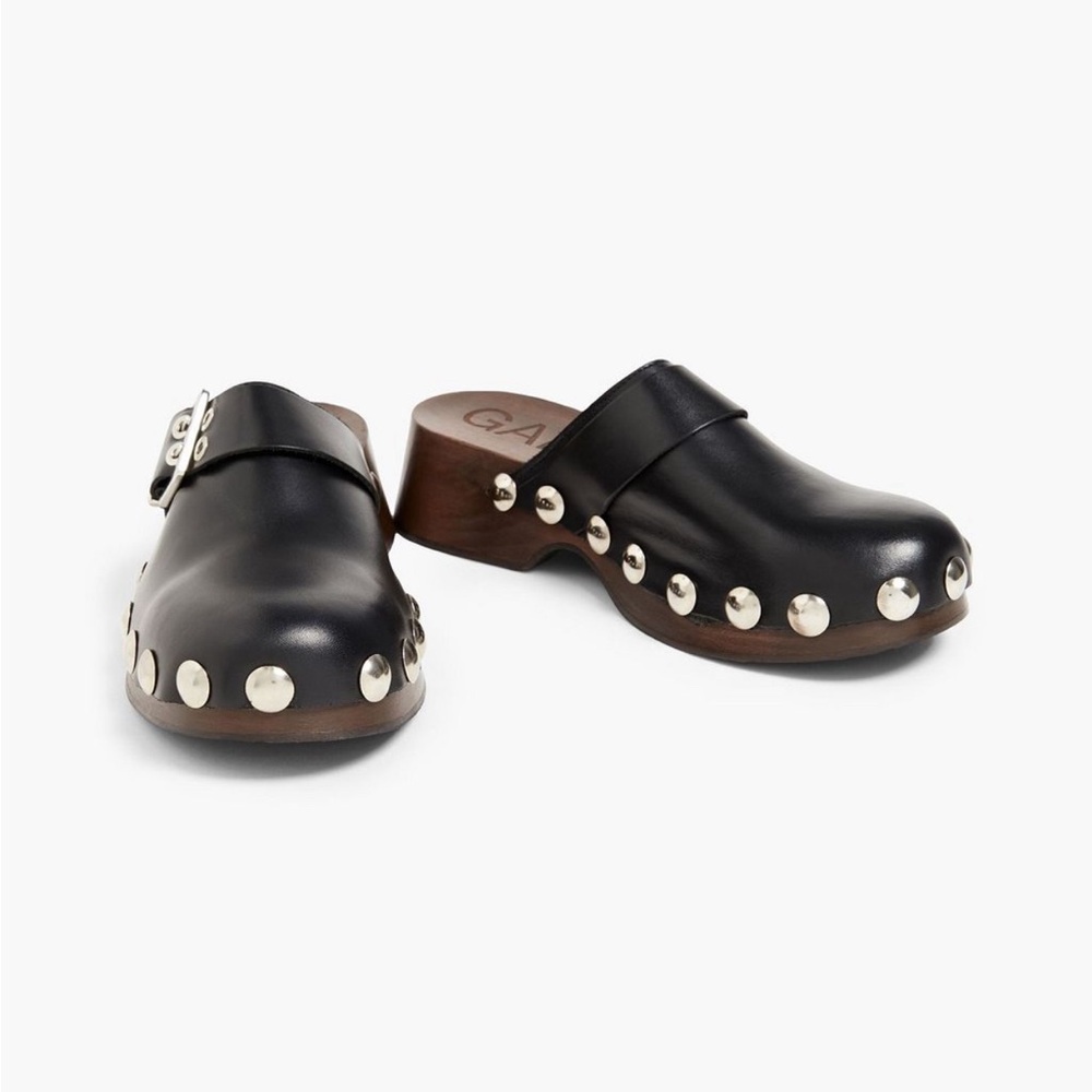 Ganni 55mm studded leather clogs in black. Size 7. Great condition!
